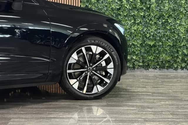 Volvo XC60 (2025) thumbnail 4