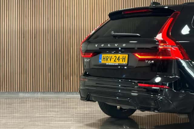 Volvo XC60 (2025) thumbnail 10