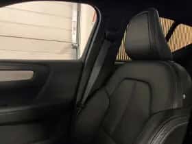Volvo XC40 (2018) thumbnail 42