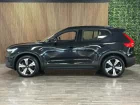 Volvo XC40 (2023) thumbnail 2