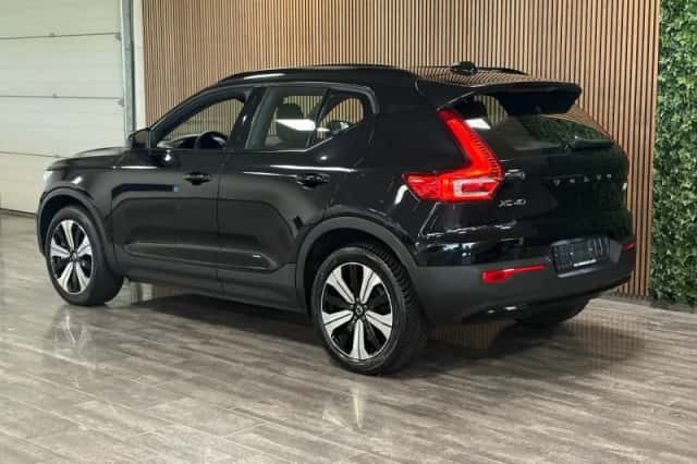 Volvo XC40 (2023) thumbnail 5