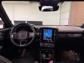 Volvo XC40 (2023) thumbnail 7