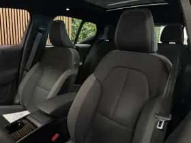 Volvo XC40 (2023) thumbnail 9