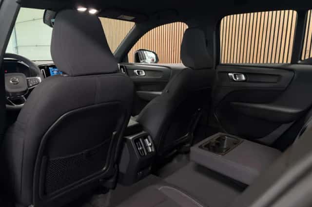 Volvo XC40 (2023) thumbnail 6