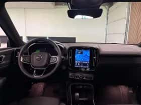 Volvo XC40 (2023) thumbnail 7