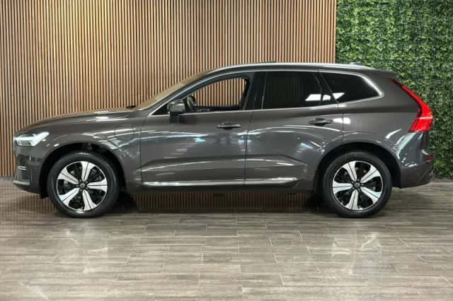 Volvo XC60 (2023) thumbnail 2