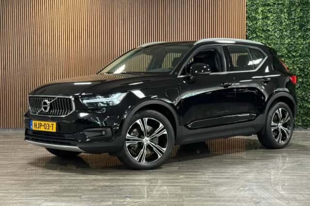Volvo XC40 (2020) thumbnail 1