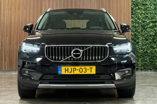 Volvo XC40 (2020) thumbnail 2
