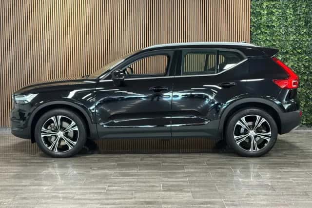 Volvo XC40 (2020) thumbnail 2