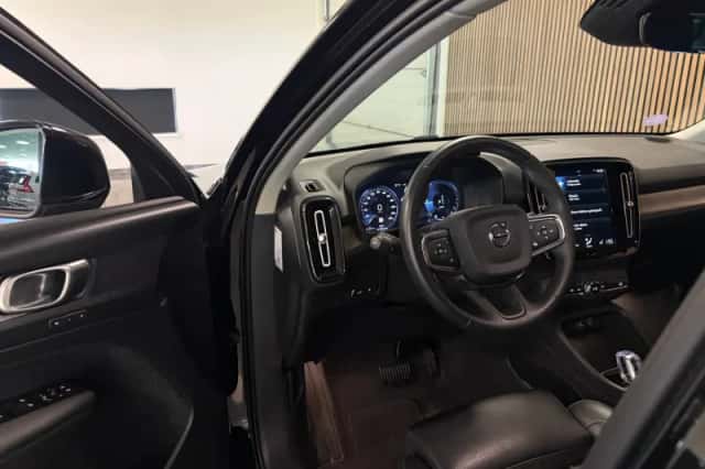 Volvo XC40 (2020) thumbnail 8