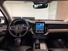 Volvo XC90 (2025) thumbnail 9