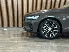 Volvo V60 (2024) thumbnail 3