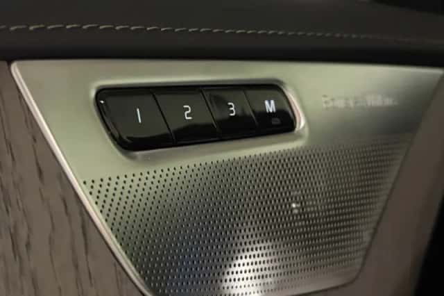 Volvo XC90 (2024) thumbnail 60