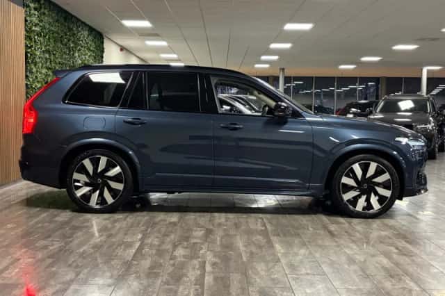 Volvo XC90 (2024) thumbnail 8