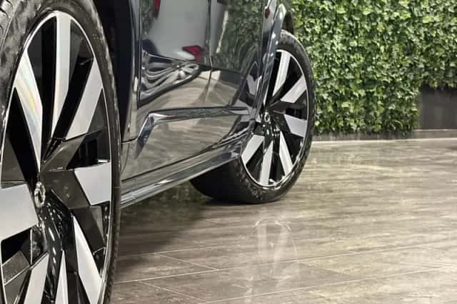Volvo XC90 (2024) thumbnail 9