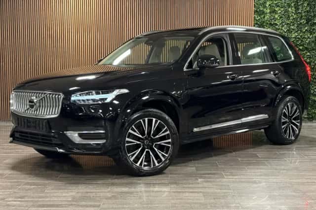Volvo XC90 (2023) thumbnail 1