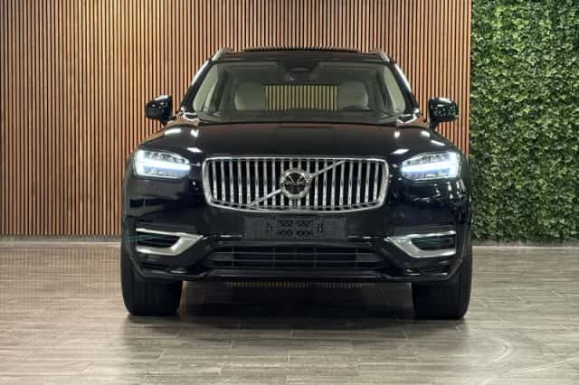 Volvo XC90 (2023) thumbnail 2