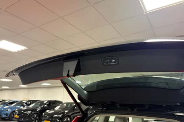 Volvo XC90 (2023) thumbnail 12