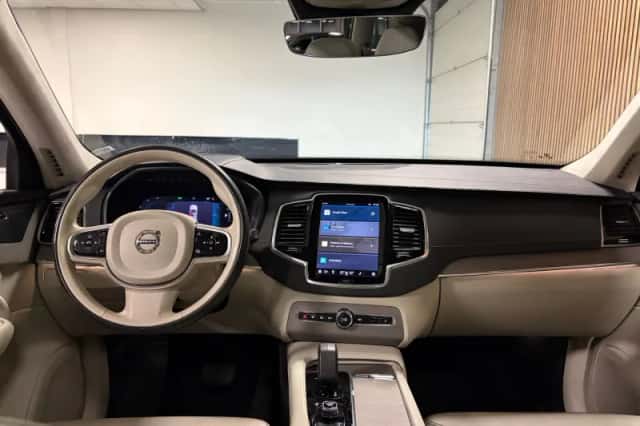 Volvo XC90 (2023) thumbnail 18