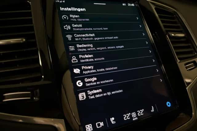 Volvo XC90 (2023) thumbnail 29