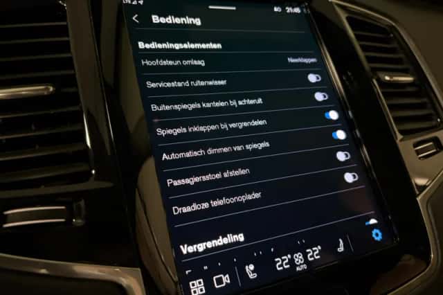 Volvo XC90 (2023) thumbnail 33