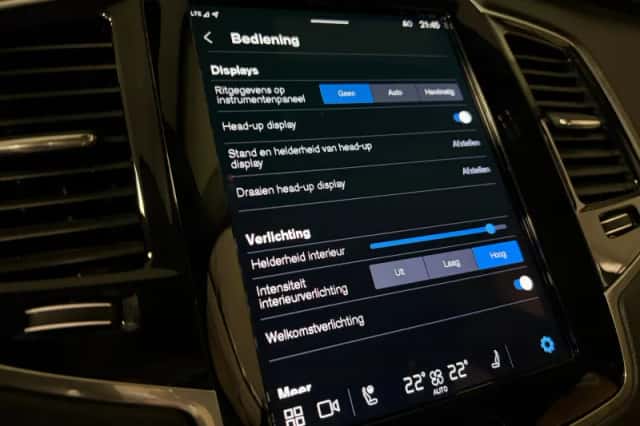 Volvo XC90 (2023) thumbnail 35