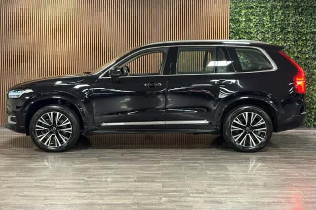 Volvo XC90 (2023) thumbnail 5