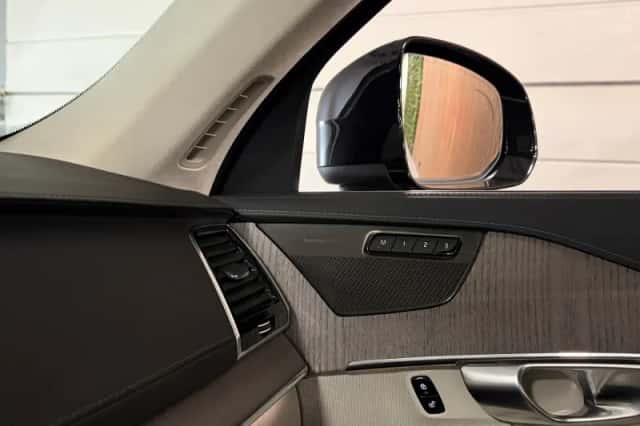 Volvo XC90 (2023) thumbnail 42