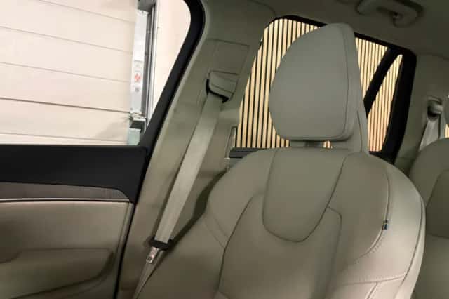Volvo XC90 (2023) thumbnail 44