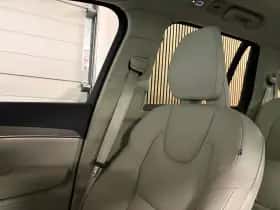 Volvo XC90 (2023) thumbnail 44
