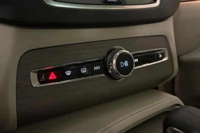 Volvo XC90 (2023) thumbnail 47