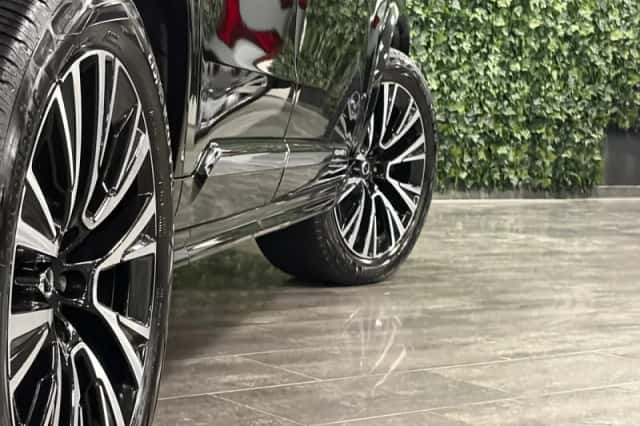 Volvo XC90 (2023) thumbnail 9