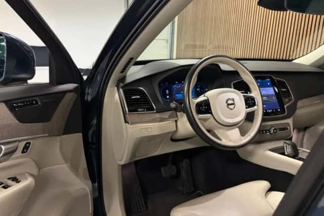 Volvo XC90 (2023) thumbnail 21