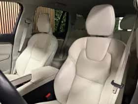 Volvo XC90 (2023) thumbnail 22