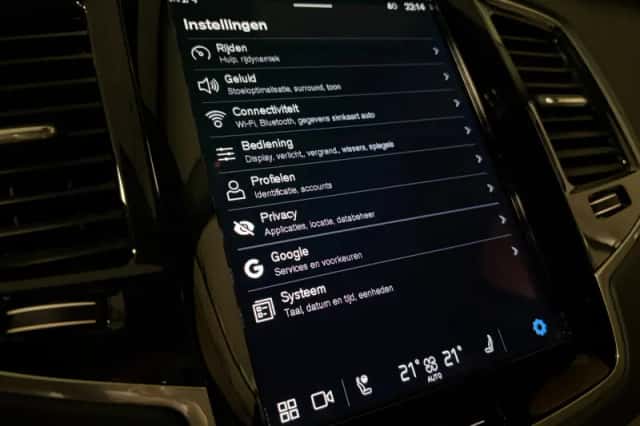 Volvo XC90 (2023) thumbnail 30