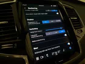 Volvo XC90 (2023) thumbnail 36