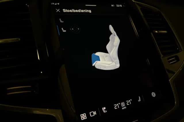 Volvo XC90 (2023) thumbnail 39