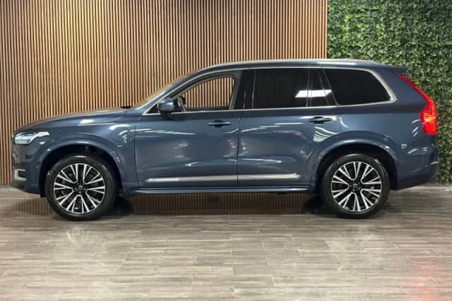 Volvo XC90 (2023) thumbnail 5