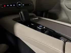 Volvo XC90 (2023) thumbnail 47