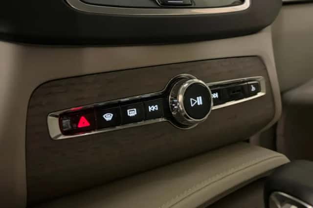 Volvo XC90 (2023) thumbnail 48