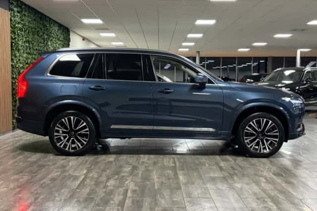 Volvo XC90 (2023) thumbnail 8