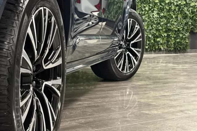 Volvo XC90 (2023) thumbnail 9