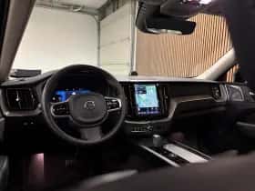 Volvo XC60 (2024) thumbnail 9
