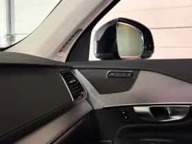 Volvo XC90 (2024) thumbnail 44