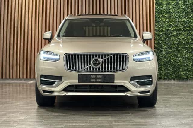 Volvo XC90 (2024) thumbnail 2