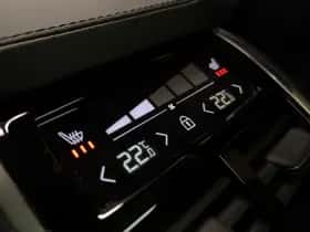Volvo XC90 (2024) thumbnail 18
