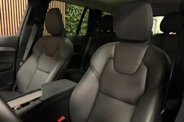 Volvo XC90 (2024) thumbnail 22