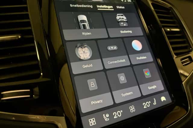 Volvo XC90 (2024) thumbnail 36