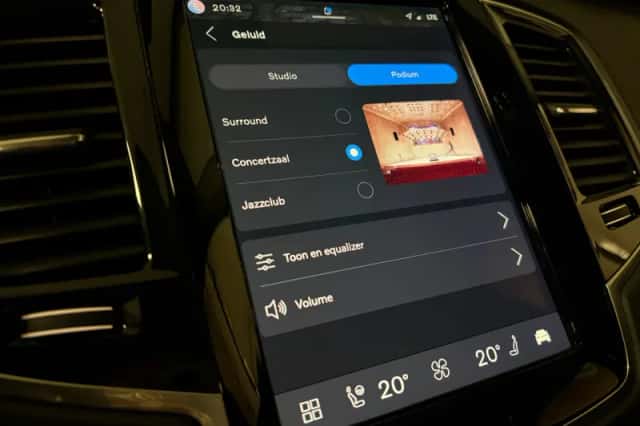 Volvo XC90 (2024) thumbnail 41