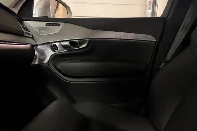 Volvo XC90 (2024) thumbnail 51